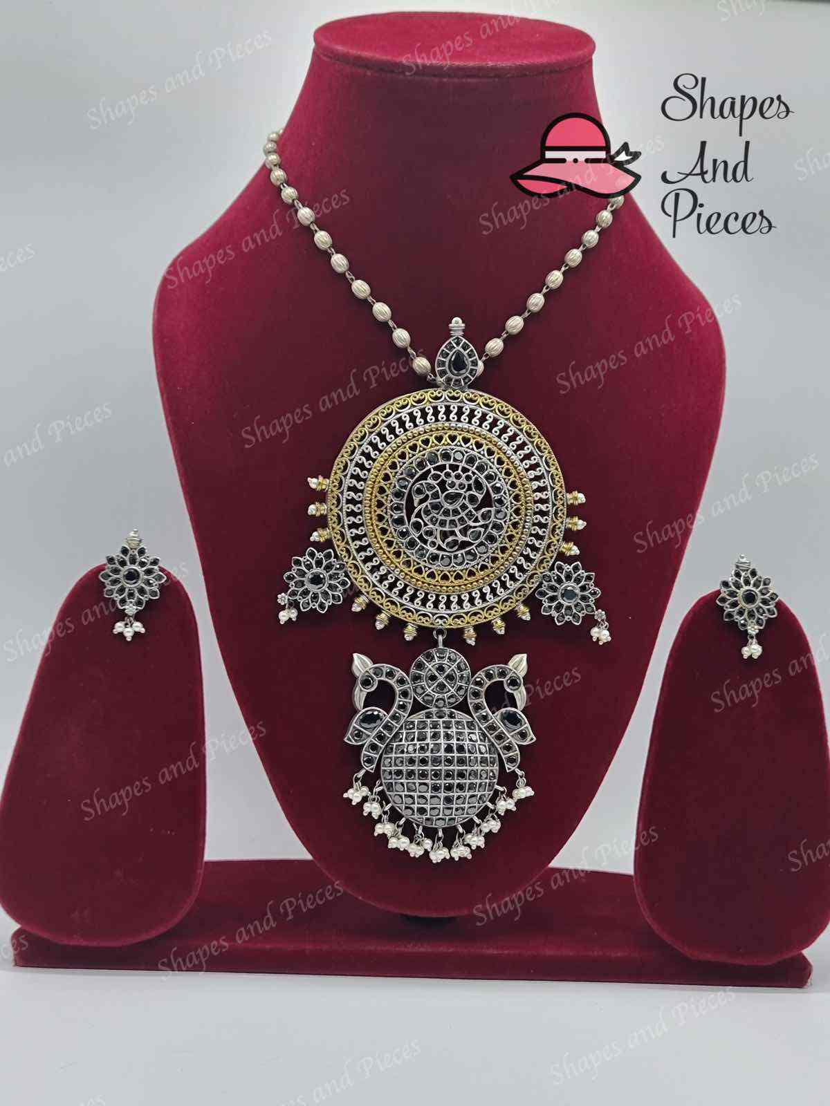 Aarya Necklace - Shapes and Pieces