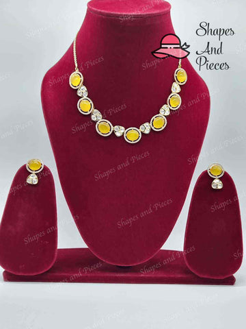 Monalisa Stones Necklace Set - Shapes and Pieces