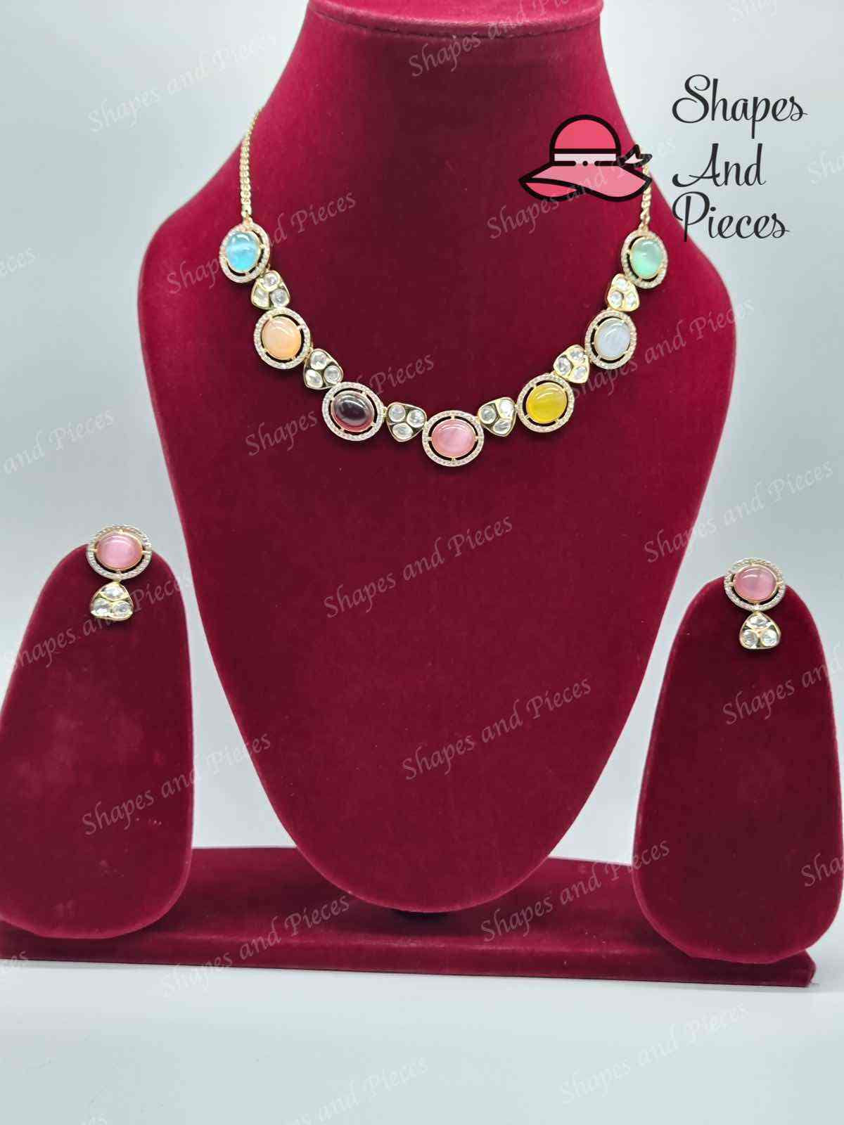 Monalisa Stones Necklace Set - Shapes and Pieces