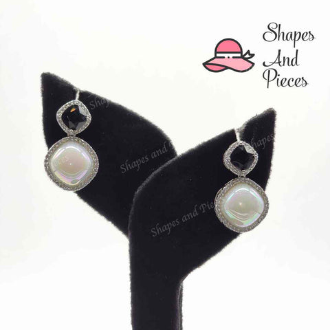 Zia Pearldrop Earrings - Shapes and Pieces