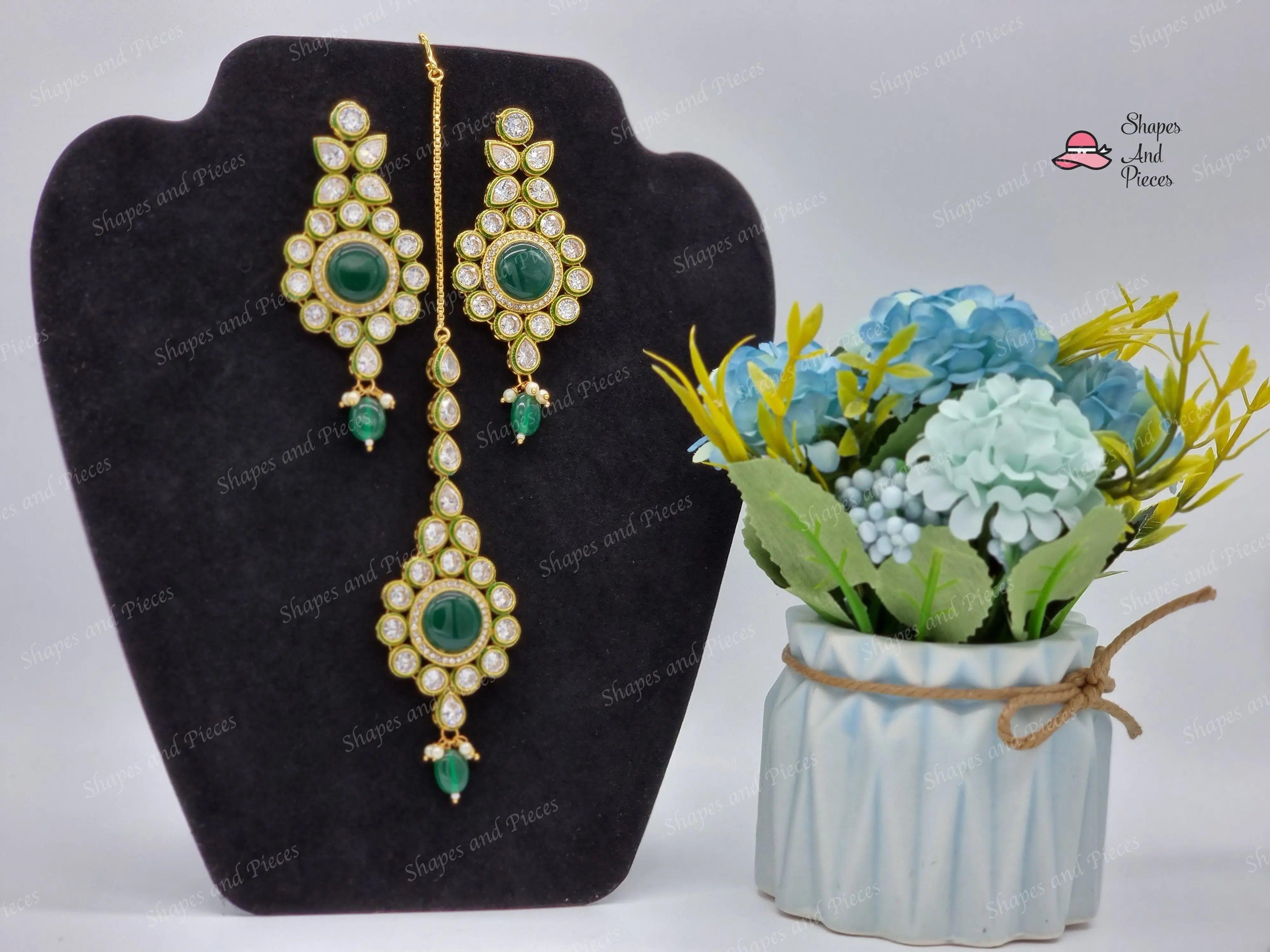 Aarna Earrings and Tikka Set - Shapes and Pieces