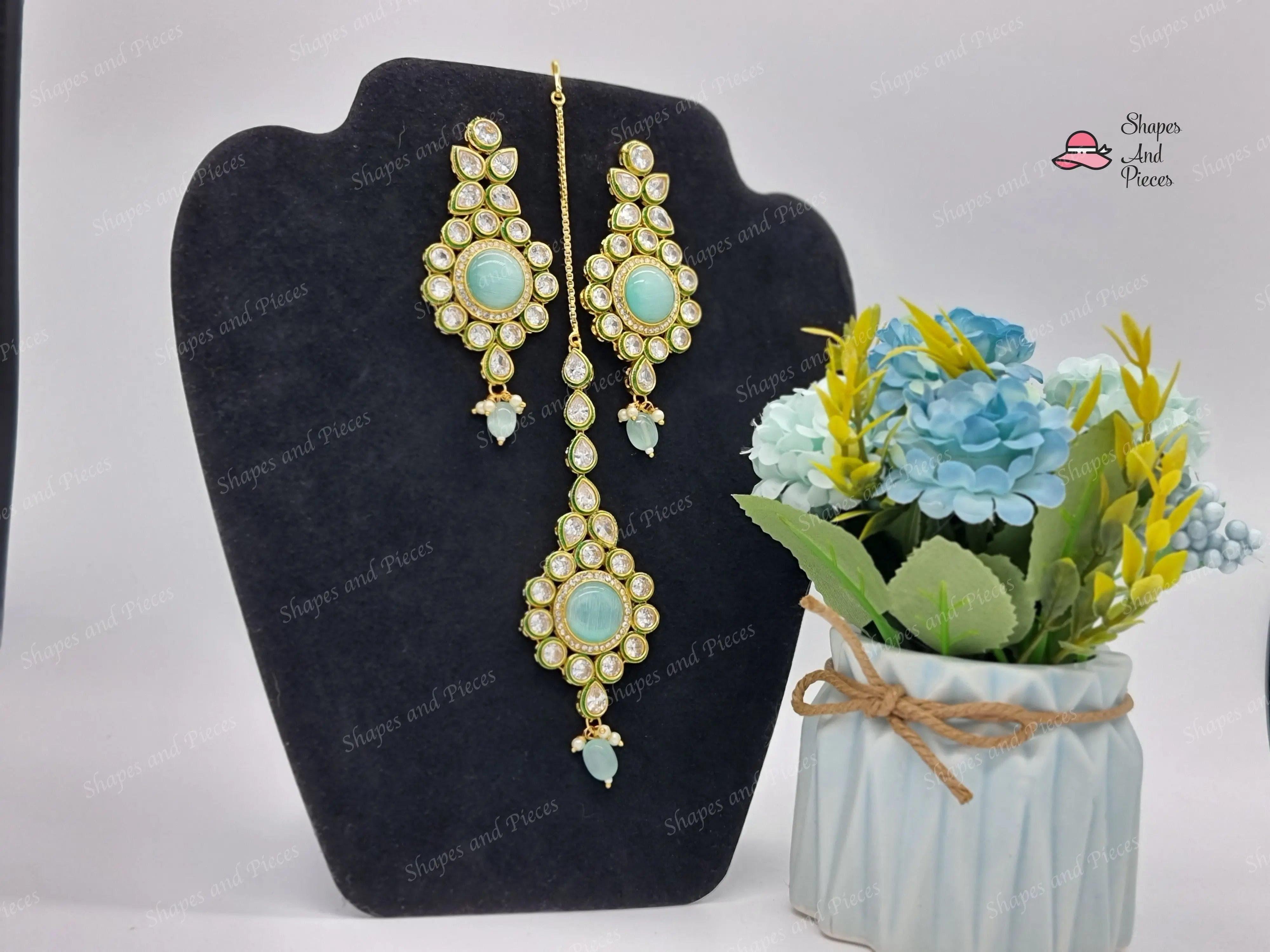 Aarna Earrings and Tikka Set - Shapes and Pieces