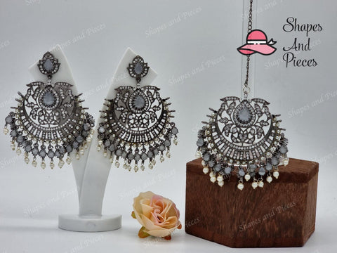 Khushi Earrings and Tikka Set - Shapes and Pieces