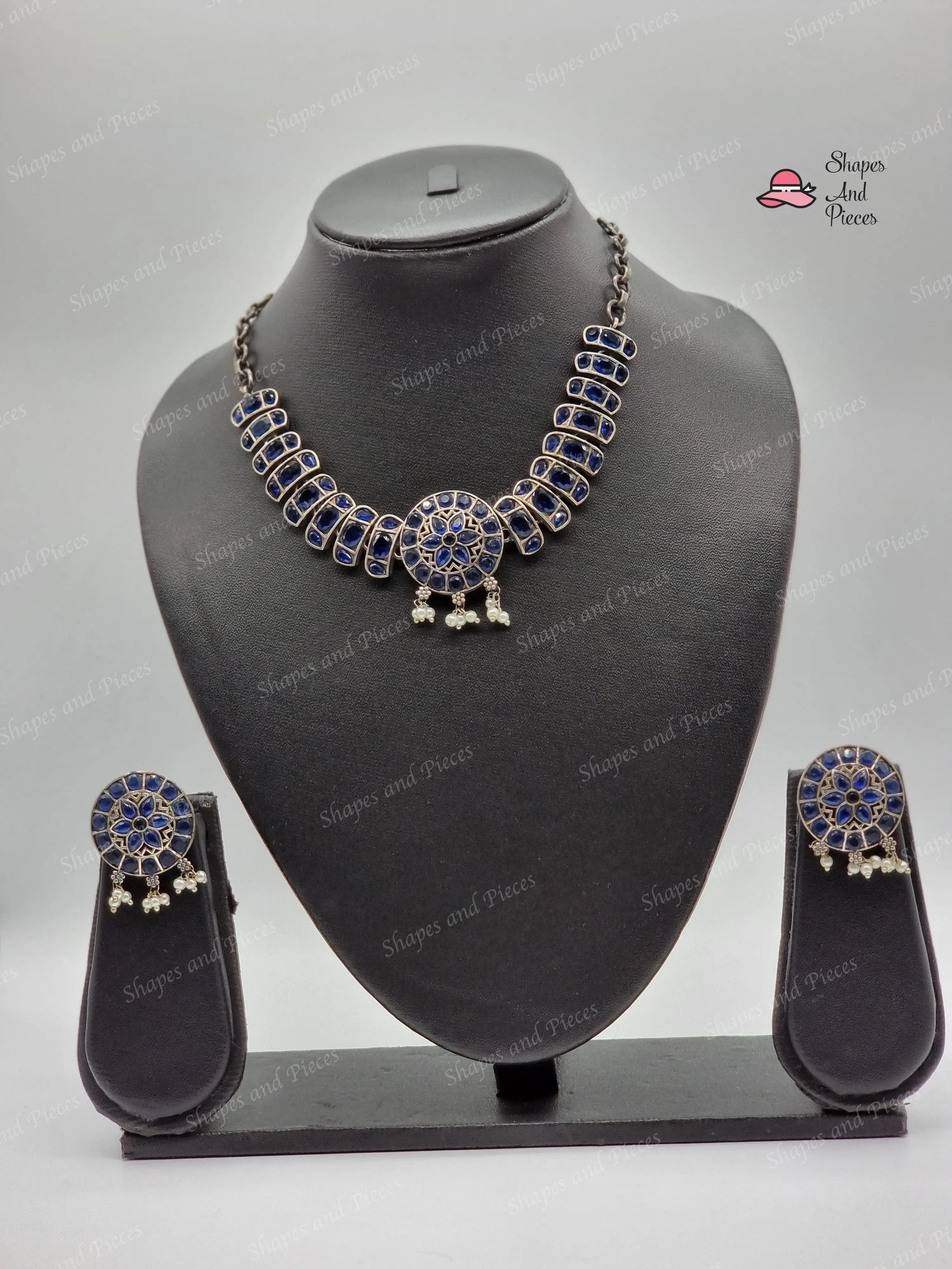 Noori Necklace - Shapes and Pieces