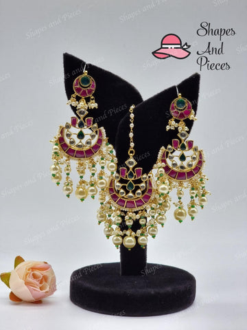 Saha Earrings and Tikka Set - Shapes and Pieces