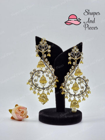 Spiral Kundan Earrings - Shapes and Pieces