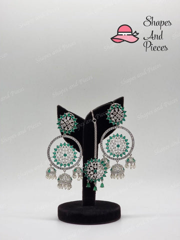 Yuva Earrings and Tikka Set - Shapes and Pieces